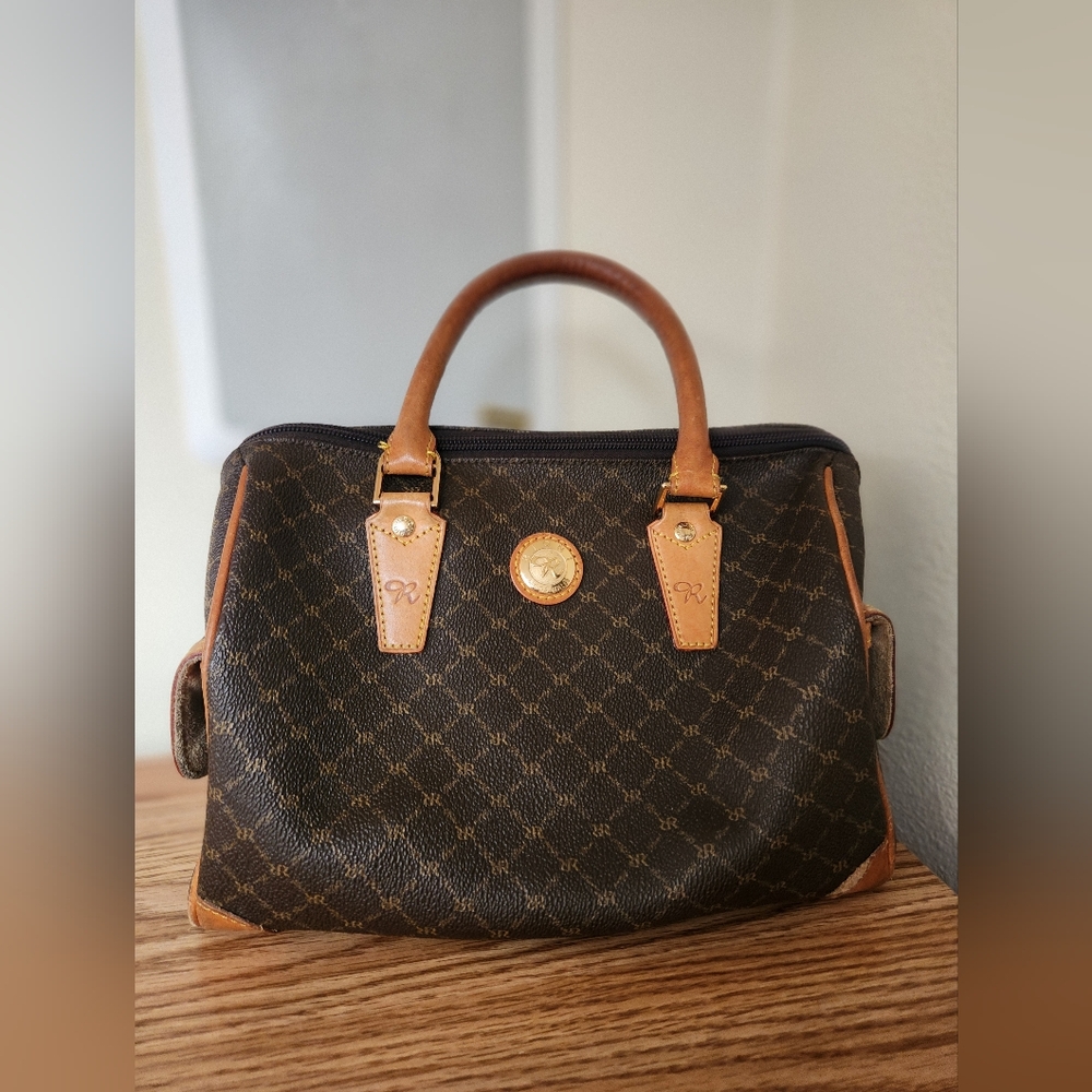 Rioni Boston Bag